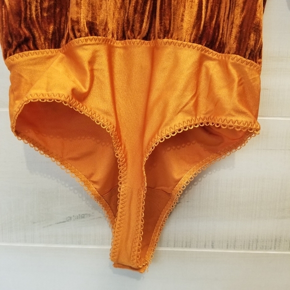 {S} Mia Joy Burnt Orange Velvet-y Bodysuit  Pumpkin Spice Fall Autumn - Picture 7 of 10